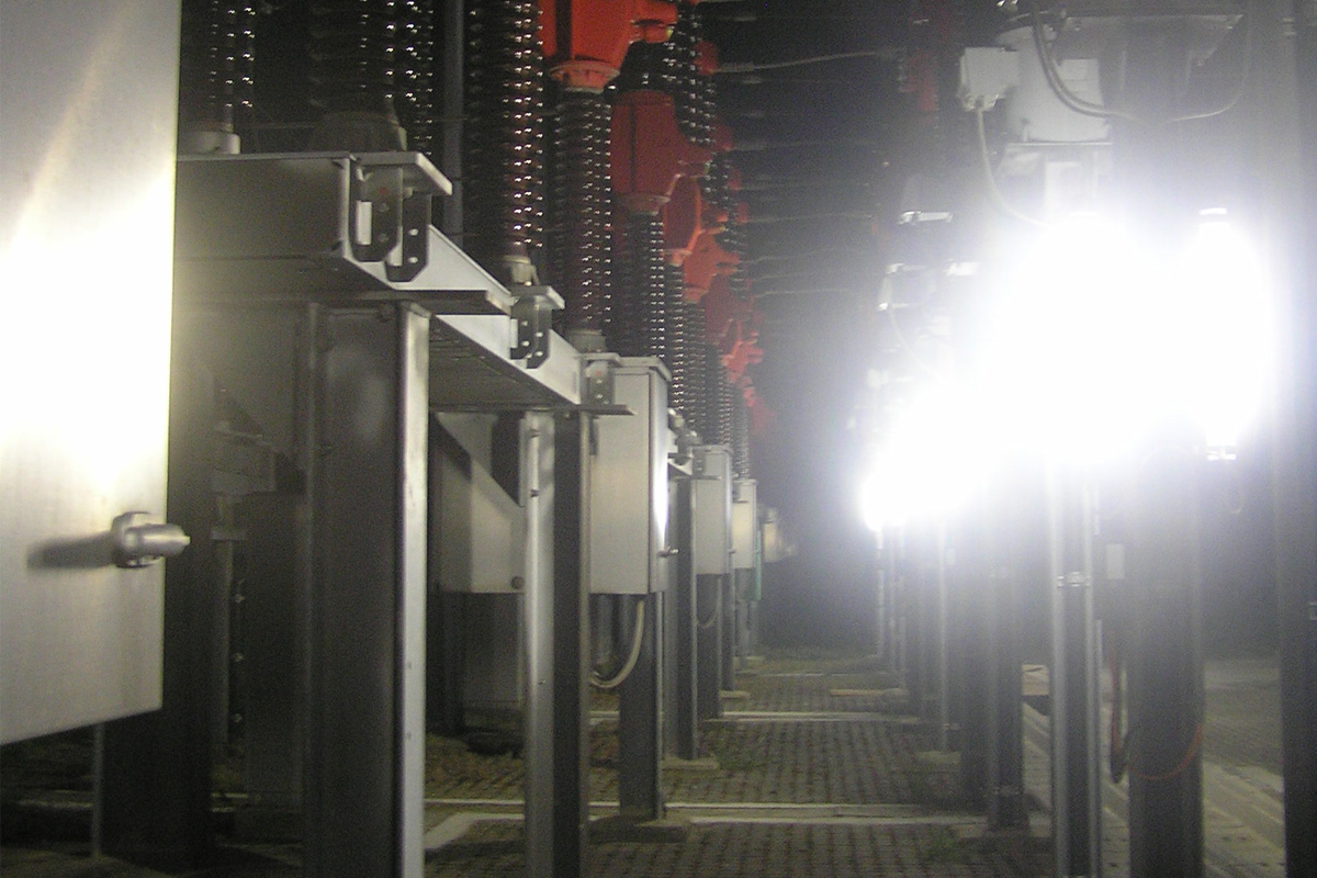 Beleuchtung für Industriehallen TREBLE LIGHT Special Lighting Beleuchtung für Industriehallen TREBLE LIGHT Special Lighting