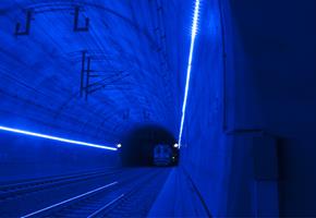 LED-Beleuchtung-Eisenbahntunnel-Wandbeleuchtung-Sicherheitsbeleuchtung.jpg