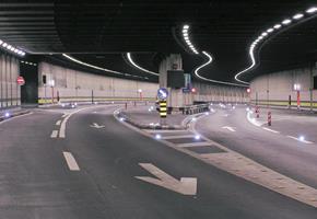 english-LED-Beleuchtung-Leiteinrichtung-Fahrbahnbeleuchtung-Bordstein-3-636724265608227076.jpg