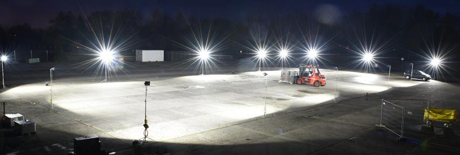 Beleuchtungssatz-Luftumschlagplatz-Leitungsroller-Strativ-Verlaengerungen-LED-Strahler-3-1.jpg